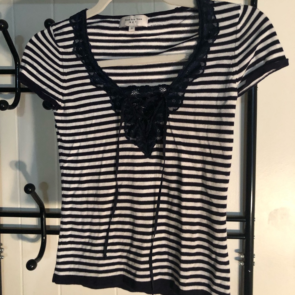 Blue & white striped shirt w/ blue lace Neckline😊